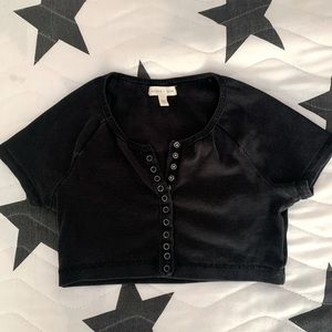 URBAN OUTFITTERS CROP TOP